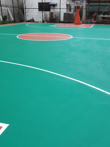 增城 球场长期使用易出现地面开裂